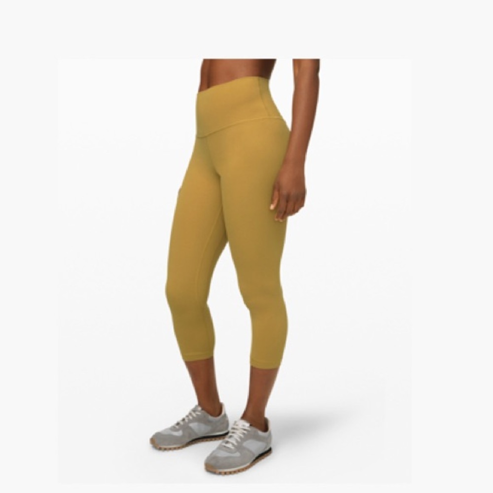 Lulu align crop 21”